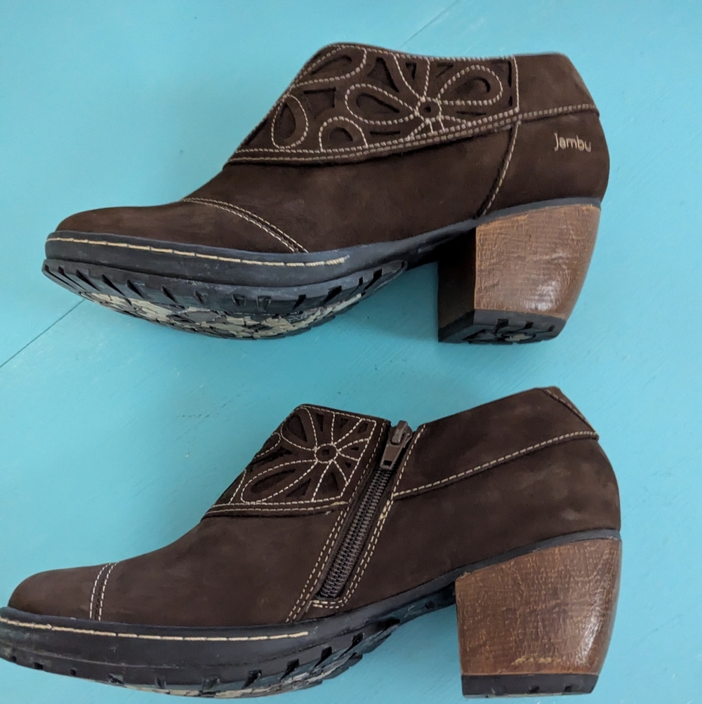 Jambu Women's Chocolate Heeled Boots